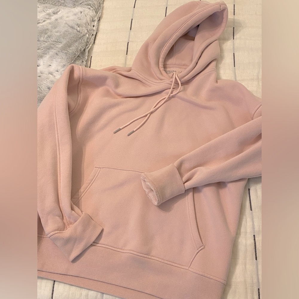 Pink abercrombie hoodie. New without tags.